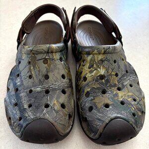 Men's Crocs Camouflage Adjustable leather Straps Size 11 Excellent condition